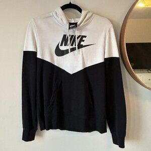 Nike Black & White Logo Hoodie – Size Medium – Colorblock Pullover